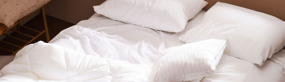 Cómo sacar manchas del acolchado blanco