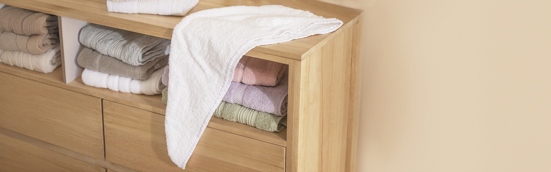 Gorro turbante de baño de toalla para cuidar tu pelo.